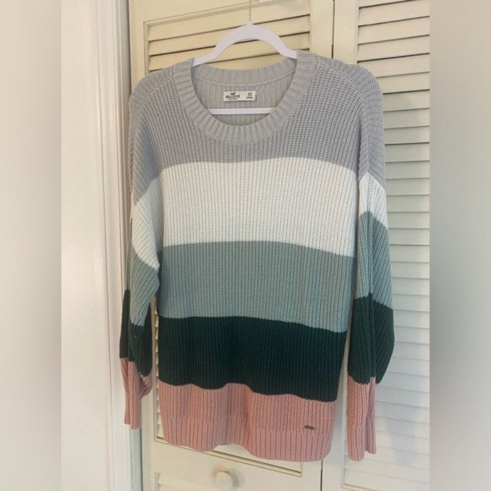 Oversized Color Block Sweater By Hollister Size XS